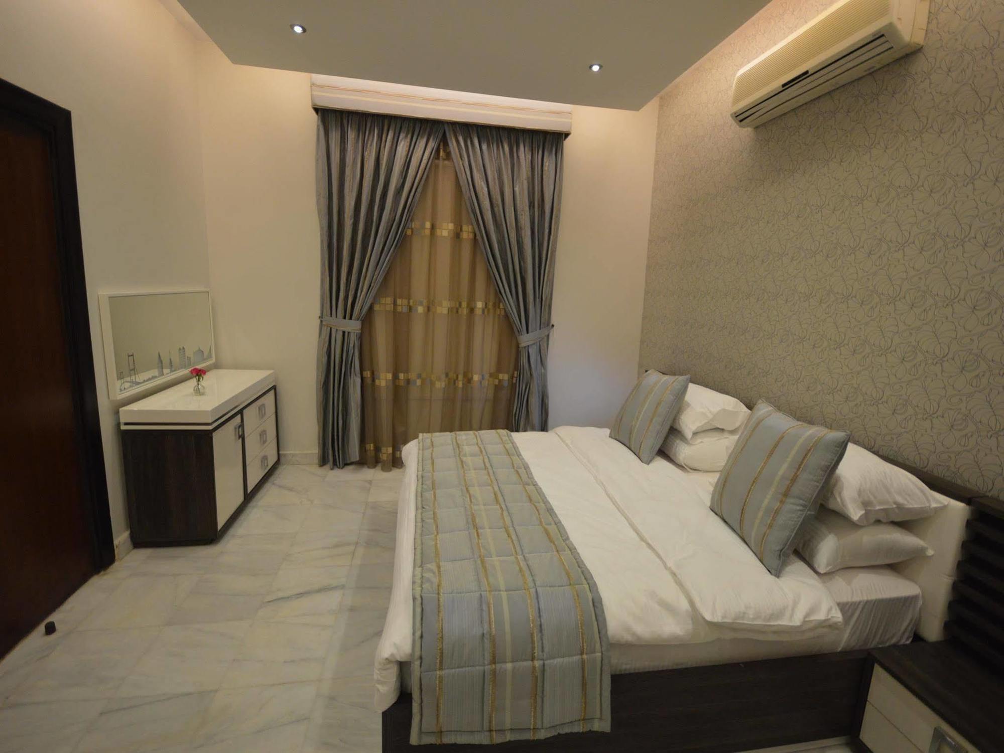 ราห์ฮาล อัล บาห์ร โฮเต็ล อพาร์ตเมนท์ Aparthotel เจดดาห์ ภายนอก รูปภาพ